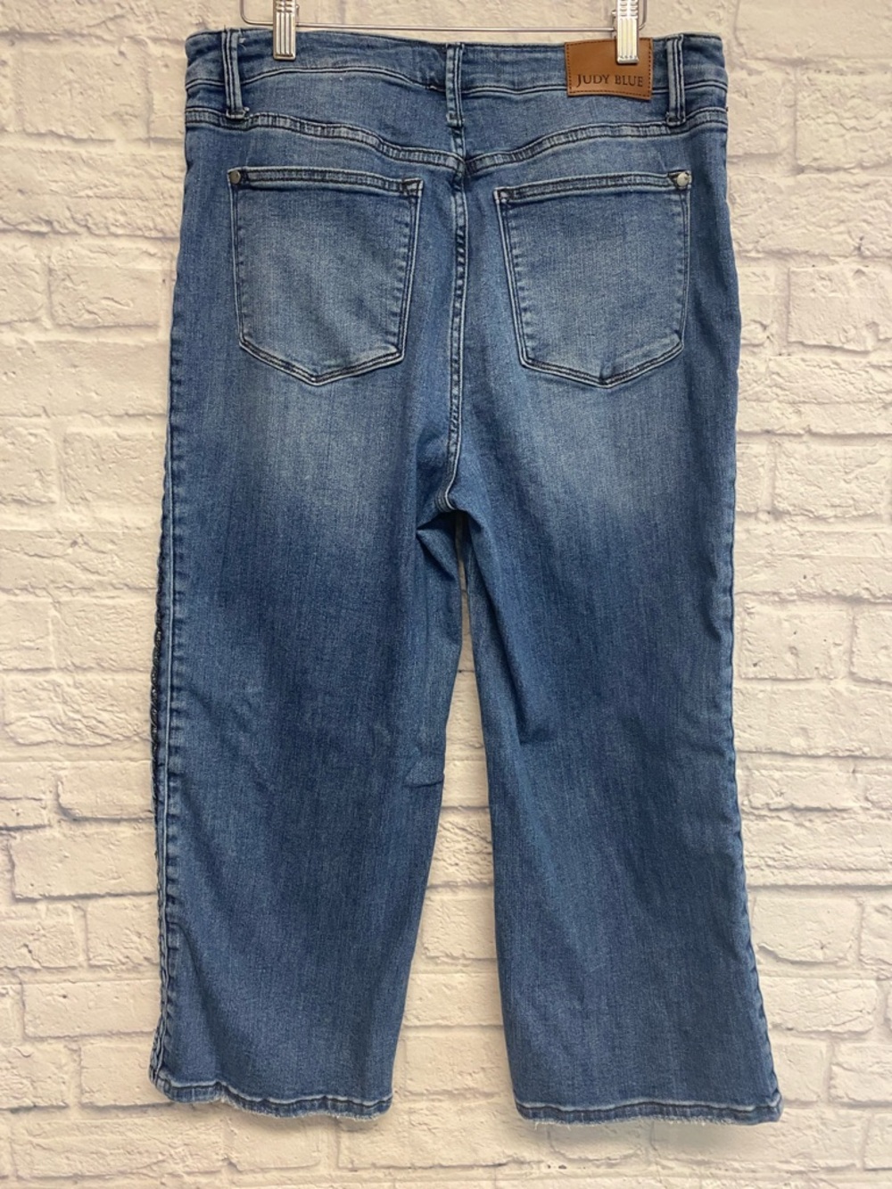 Judy Blue High Waist Cropped Jeans with Braided Side Trim Size 31 - Picture 7 of 13